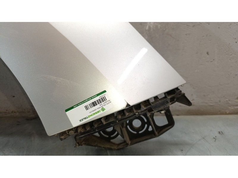 Recambio de aleta delantera derecha para peugeot 308 confort referencia OEM IAM   