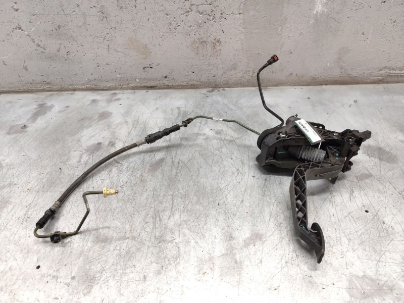 Recambio de pedal embrague para ford ecosport 1.0 ecoboost referencia OEM IAM CN157B633AC  
