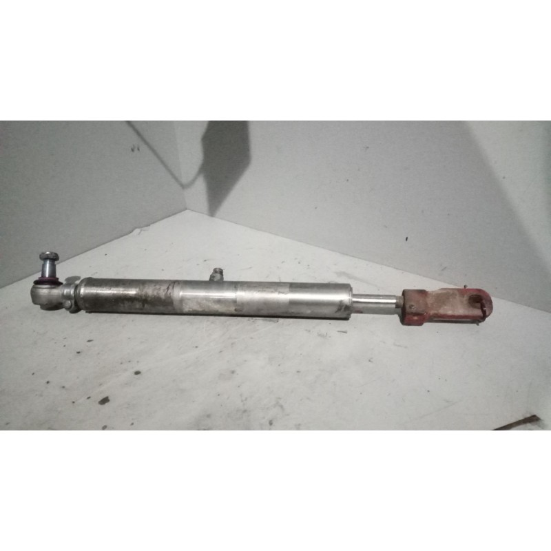 Recambio de brazo direccion hidraulico para iveco stralis (ad/at) fg at y / p 6x2 larga distancia referencia OEM IAM 8346974182 