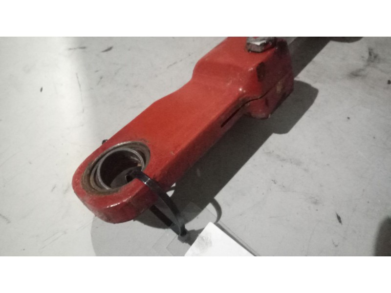 Recambio de brazo direccion hidraulico para iveco stralis (ad/at) fg at y / p 6x2 larga distancia referencia OEM IAM 8346974182 