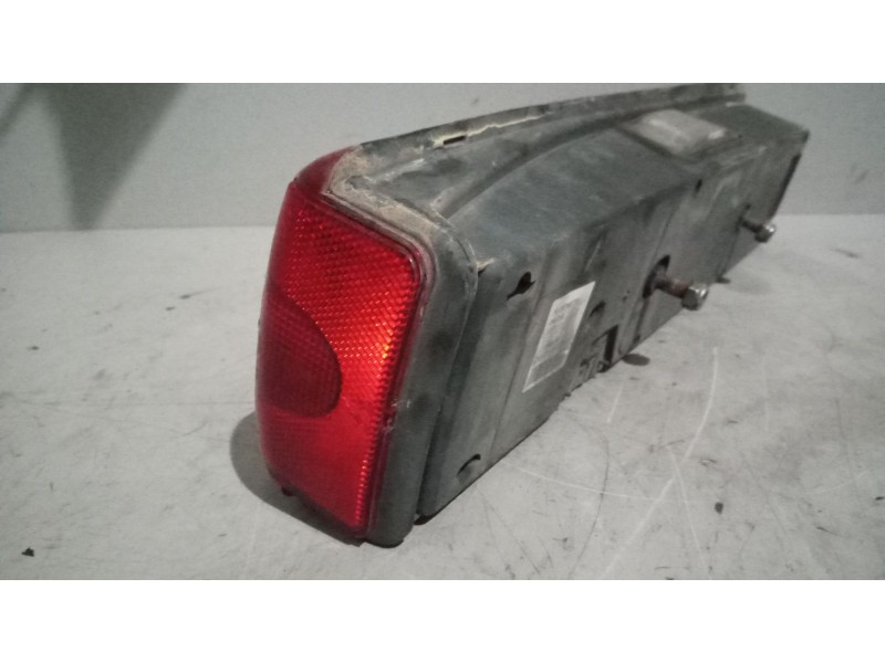 Recambio de piloto trasero izquierdo para renault magnum ab 2005 12.8 diesel referencia OEM IAM   