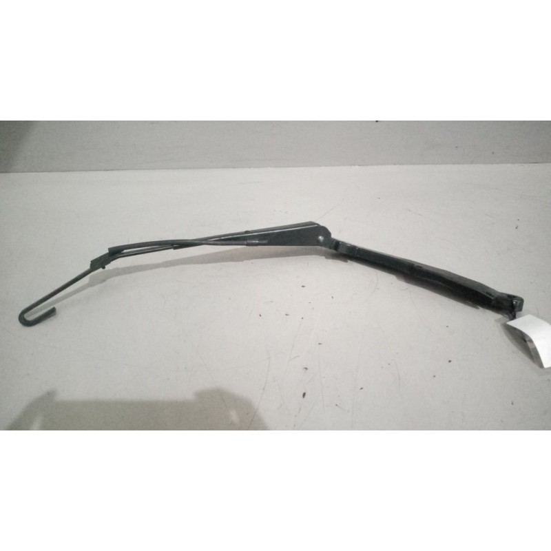 Recambio de brazo limpia delantero para iveco eurocargo 05.03  5.9 diesel referencia OEM IAM 4845734 5801783809 504345718