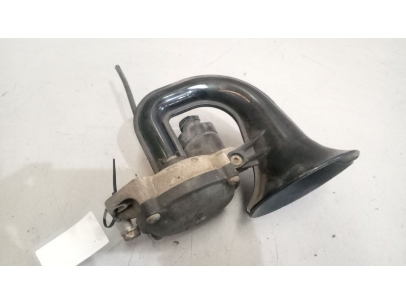 Recambio de claxon para renault premium route 2006 10.8 diesel referencia OEM IAM   
