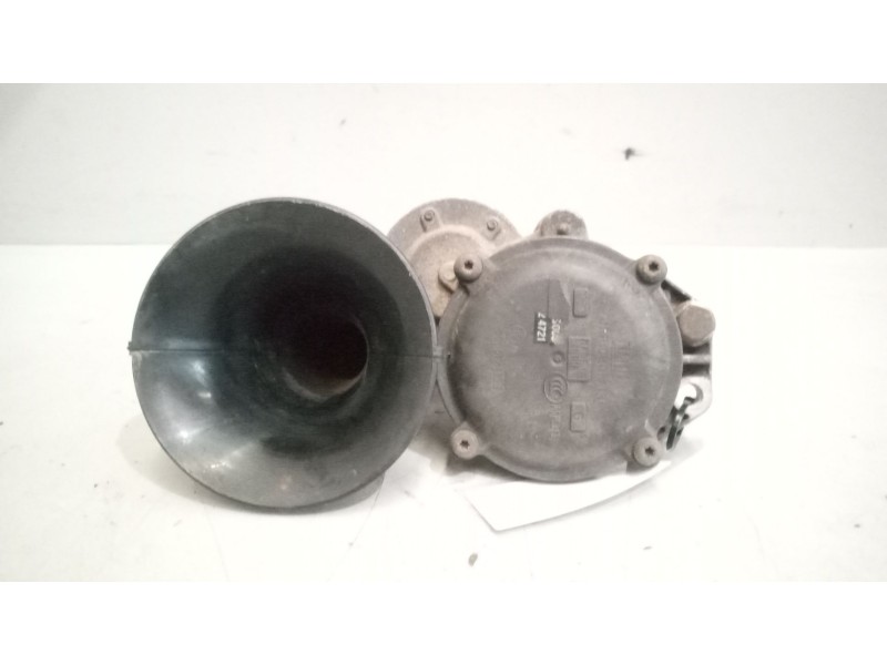 Recambio de claxon para renault premium route 2006 10.8 diesel referencia OEM IAM   