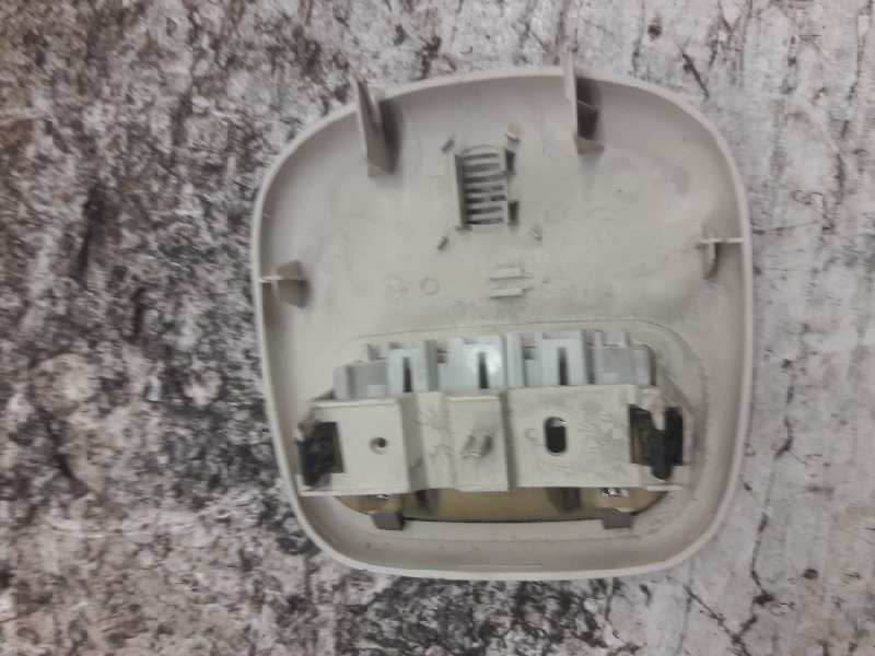 Recambio de luz interior para citroen c4 berlina collection referencia OEM IAM 9648338577  