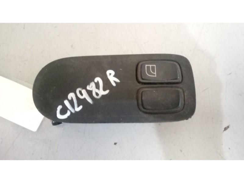 Recambio de mando elevalunas delantero derecho para daf serie xf105.xxx 12.9 diesel referencia OEM IAM 1811229  