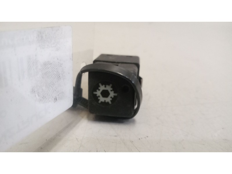 Recambio de boton aire acondicionado para daf serie xf105.xxx 12.9 diesel referencia OEM IAM 1435604  
