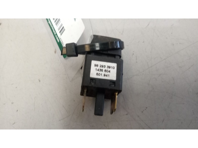 Recambio de boton aire acondicionado para daf serie xf105.xxx 12.9 diesel referencia OEM IAM 1435604  