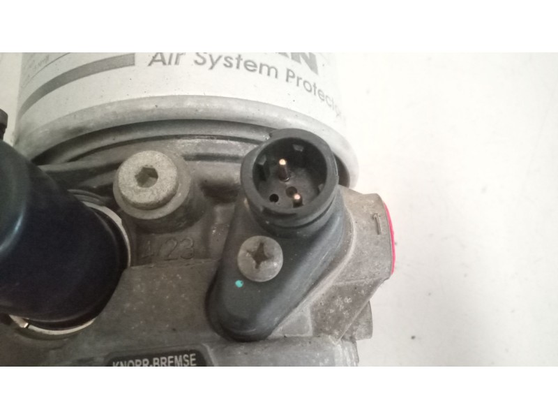 Recambio de valvula aire para man tgs referencia OEM IAM 81521026370  LA8543