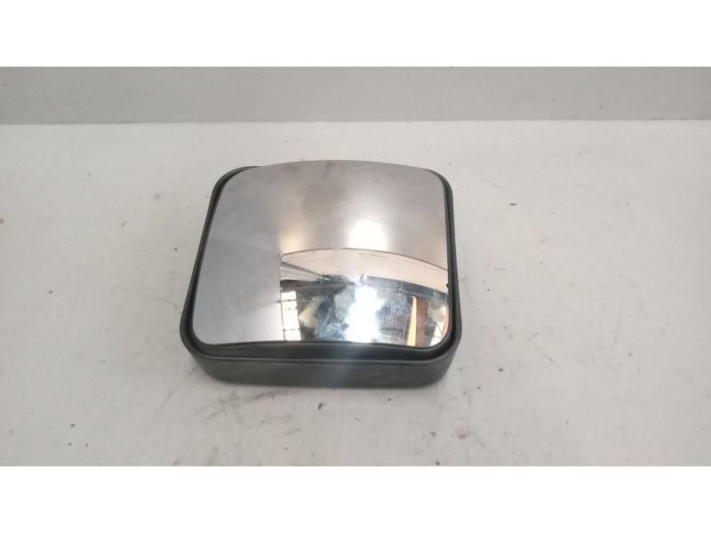 Recambio de retrovisor auxiliar para renault magnum ab 2005 12.8 diesel referencia OEM IAM   