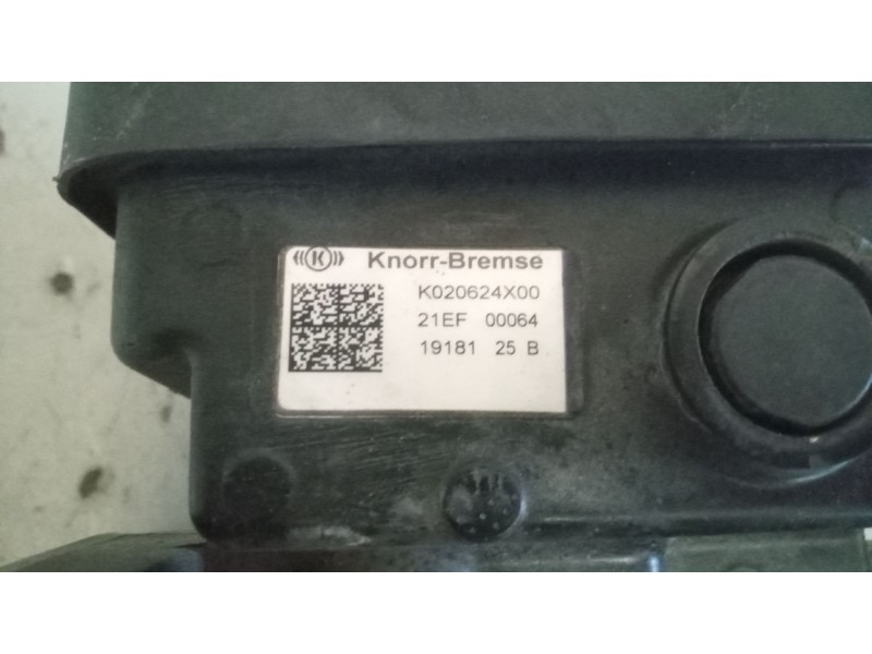 Recambio de valvula aire para volvo fh 12 2002  12.1 diesel (d12d460) referencia OEM IAM K020624X00  VALVULA EBS