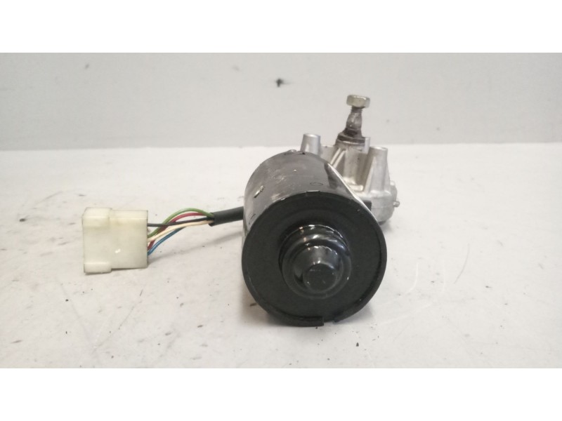 Recambio de motor limpia delantero para nissan trucks atleon 120 referencia OEM IAM 0390241371  