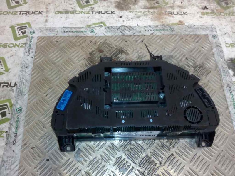 Recambio de cuadro instrumentos para iveco stralis (ad/at) fg at   4x2 larga distancia referencia OEM IAM 504226365  