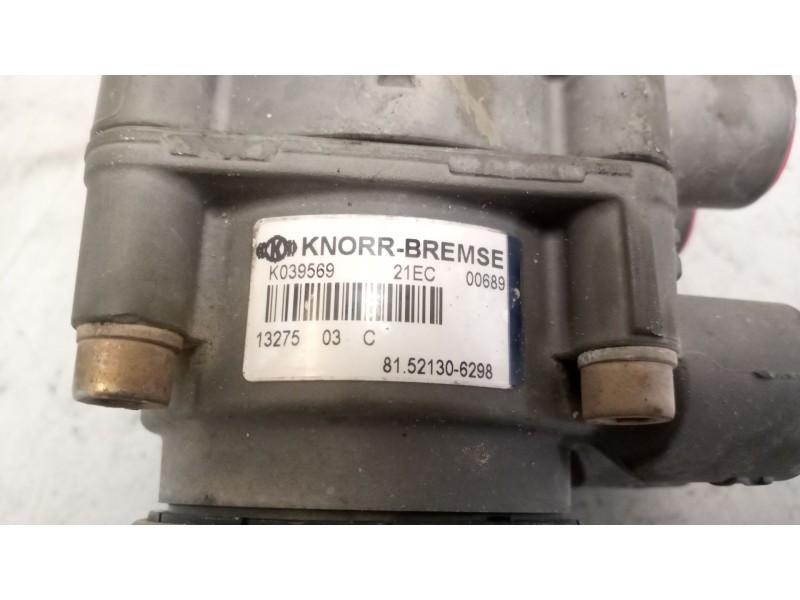 Recambio de valvula aire para man tgx 18.xxx 12.4 diesel referencia OEM IAM 81521306298  