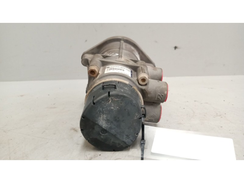 Recambio de valvula aire para man tgx 18.xxx 12.4 diesel referencia OEM IAM 81521306298  