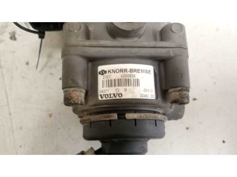 Recambio de valvula aire para volvo fm 12 2002 referencia OEM IAM 20456400 VALVULA TRASMISOR DE FRENO K000928