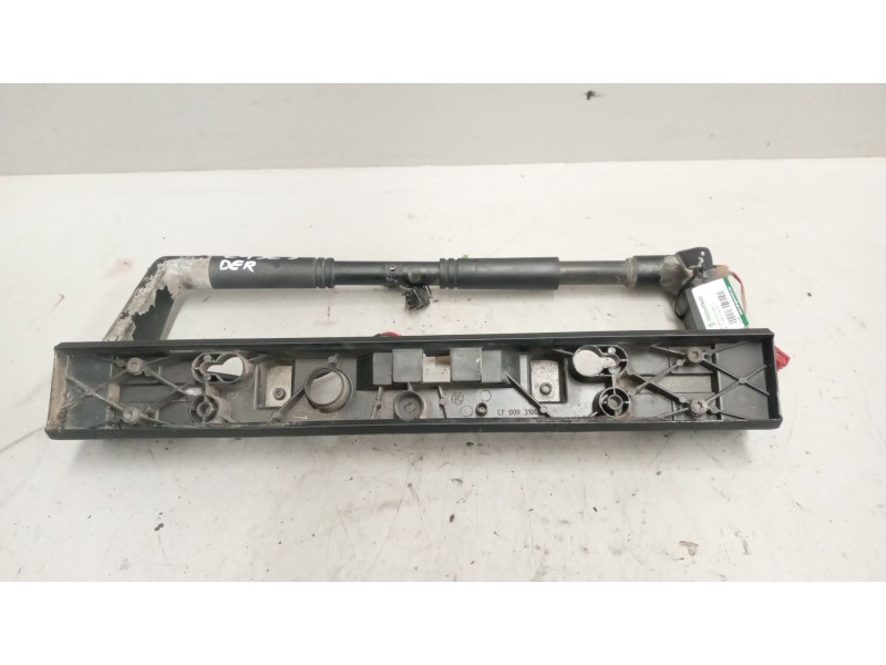 Recambio de brazo retrovisor derecho para renault magnum ab 2005 12.8 diesel referencia OEM IAM   
