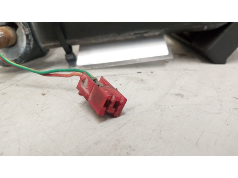 Recambio de brazo retrovisor derecho para renault magnum ab 2005 12.8 diesel referencia OEM IAM   