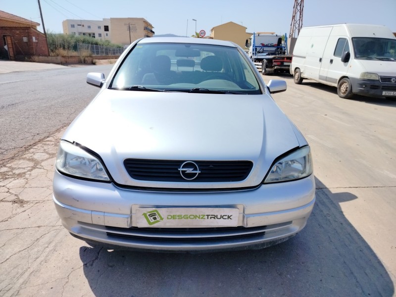opel astra g berlina del año 2002