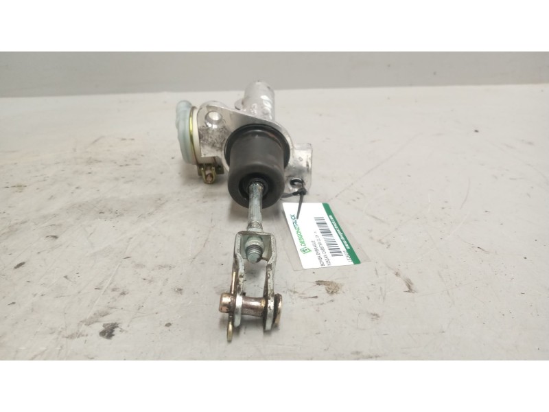 Recambio de bomba embrague para nissan cabstar 01.04  3.0 diesel referencia OEM IAM   