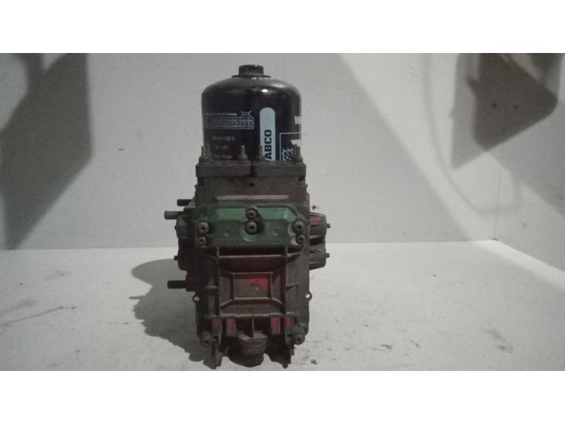 Recambio de valvula aire para scania r i r 580 referencia OEM IAM 1897631 VALVULA SECADORA 9325100040