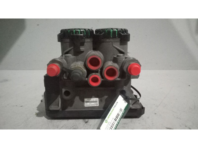 Recambio de valvula aire para renault magnum ab diesel referencia OEM IAM 21122035 VALVULA MODULADOR EBS K020022