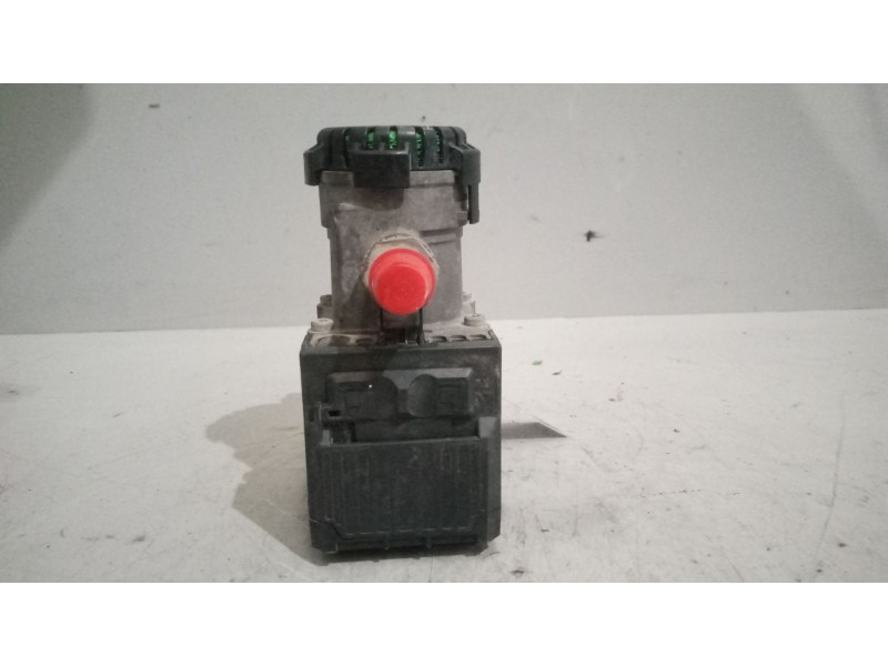 Recambio de valvula aire para renault magnum ab diesel referencia OEM IAM 21122034 VALVULA EBS K021203