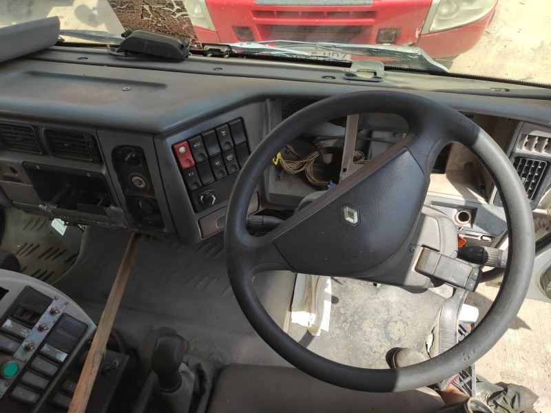 renault midlum del año 2004