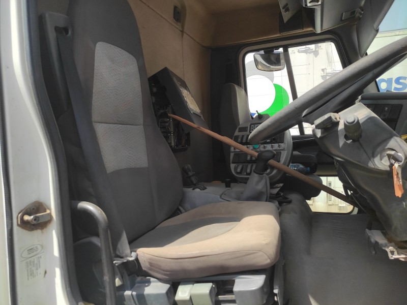 renault midlum del año 2004