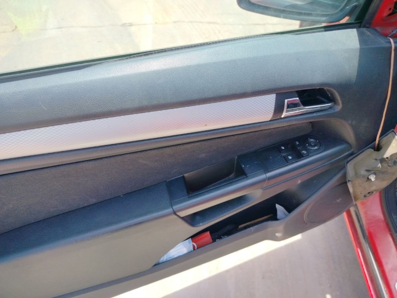 opel astra gtc del año 2006