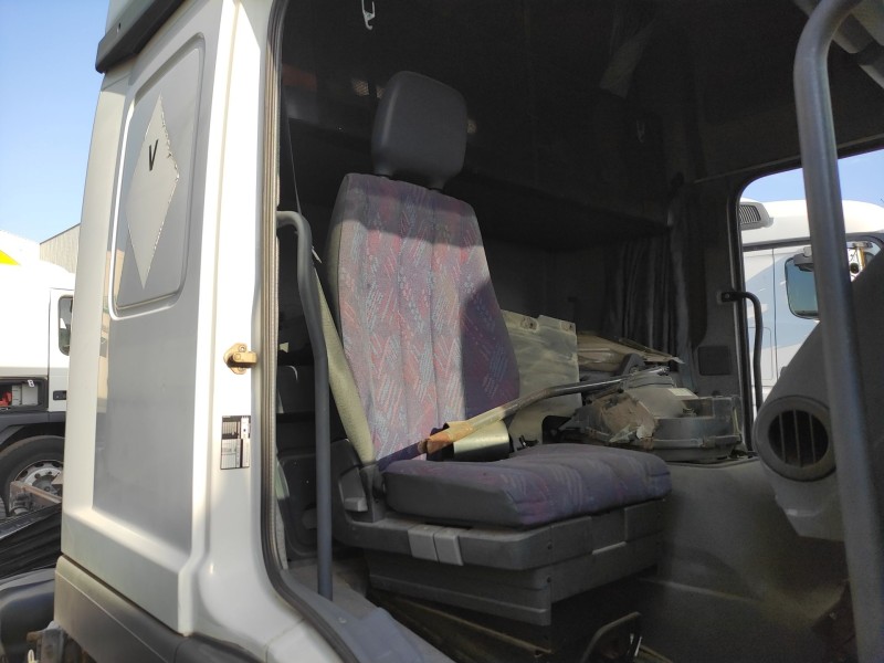 mercedes-benz atego 6-cil.4x2/bm 970,2,4-6 del año 2002