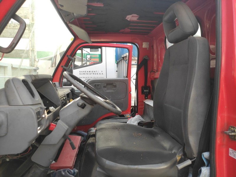 nissan cabstar 01.04  del año 2004