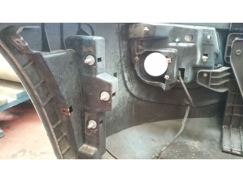Recambio de capo para iveco sunrise referencia OEM IAM 5801772690  