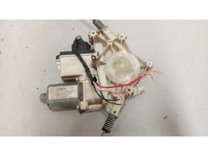 Recambio de elevalunas delantero derecho para daf serie xf105.xxx 12.9 diesel referencia OEM IAM   