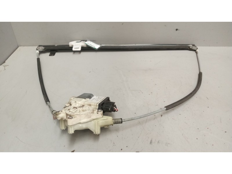 Recambio de elevalunas delantero izquierdo para daf serie xf105.xxx 12.9 diesel referencia OEM IAM 2130642  