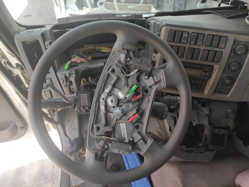 volvo fl xxx del año 2009