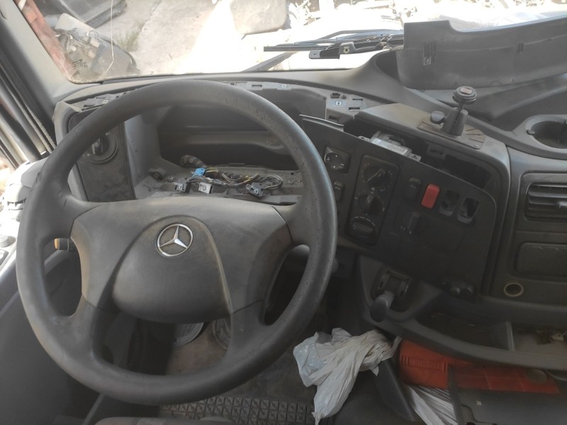 mercedes-benz axor 2-ejes 18 ton 2004  del año 2008