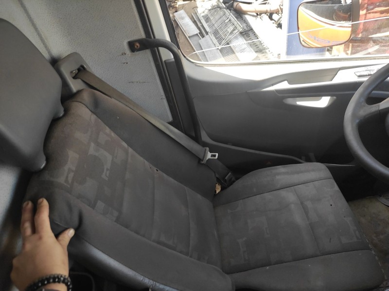 mercedes-benz axor 2-ejes 18 ton 2004  del año 2008