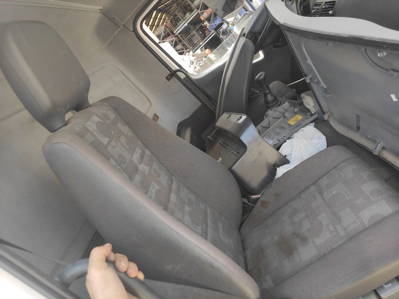 mercedes-benz axor 2-ejes 18 ton 2004  del año 2008