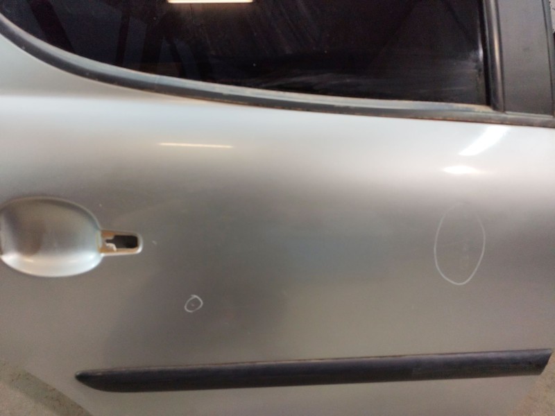 Recambio de puerta trasera derecha para peugeot 207 1.4 16v vti referencia OEM IAM   