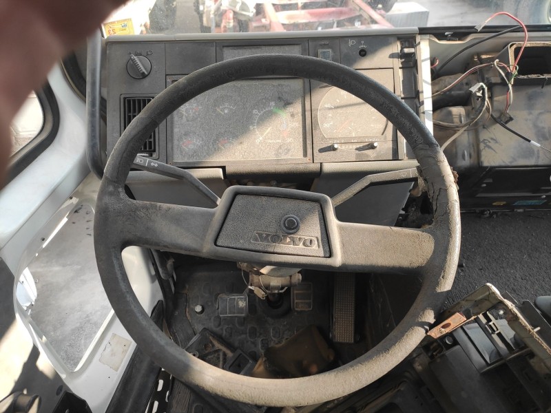 volvo fl 614 - 180/220 del año 1999