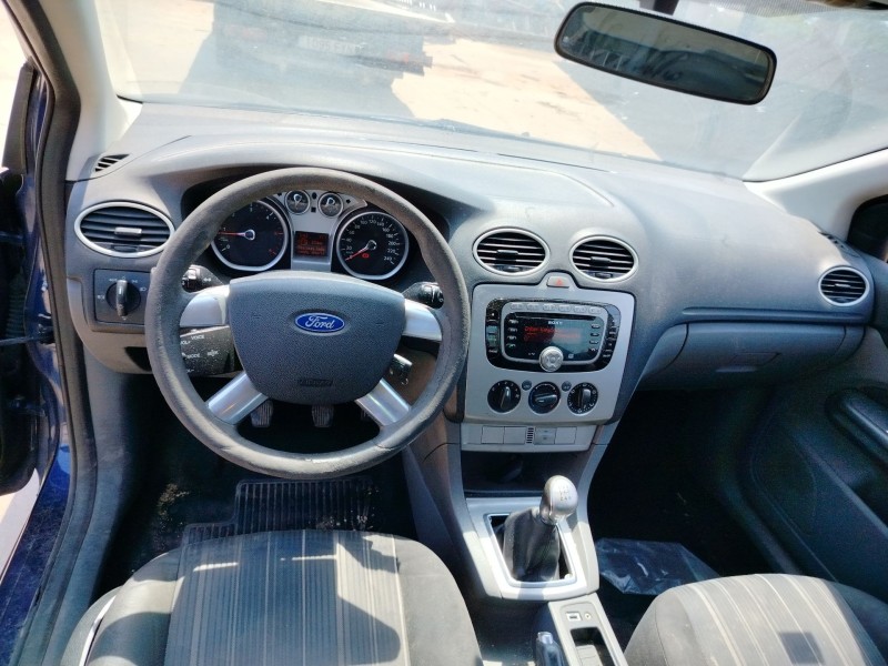 ford focus berlina (cap) del año 2010