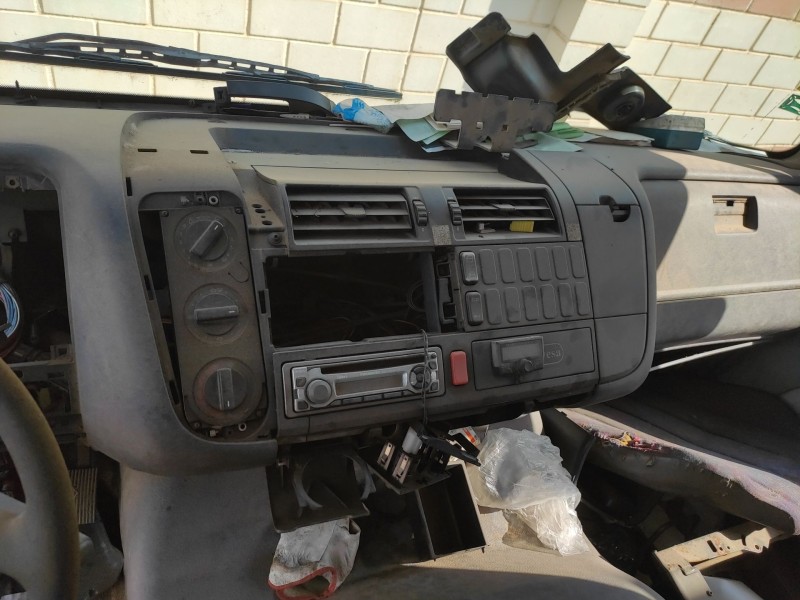 mercedes-benz atego 6-cil.4x2/bm 970,2,4-6 del año 1999