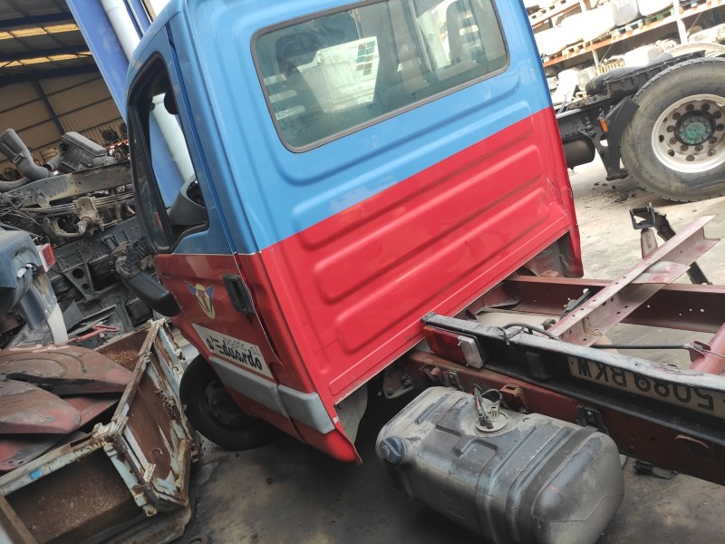 iveco daily iii caja/chasis del año 2001