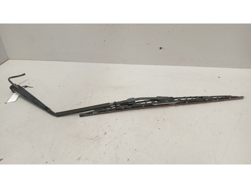 Recambio de brazo limpia delantero para daf serie xf105.xxx 12.9 diesel referencia OEM IAM   