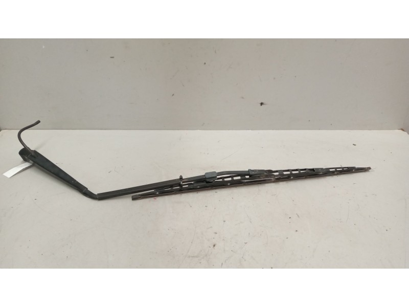 Recambio de brazo limpia delantero para daf serie xf105.xxx 12.9 diesel referencia OEM IAM   