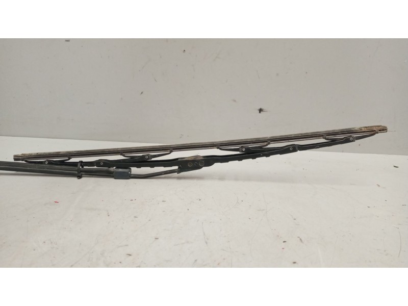 Recambio de brazo limpia delantero para daf serie xf105.xxx 12.9 diesel referencia OEM IAM   