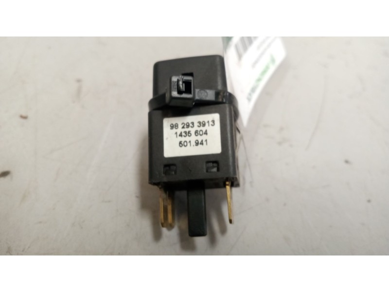 Recambio de boton aire acondicionado para daf serie xf105.xxx 12.9 diesel referencia OEM IAM 1435604  