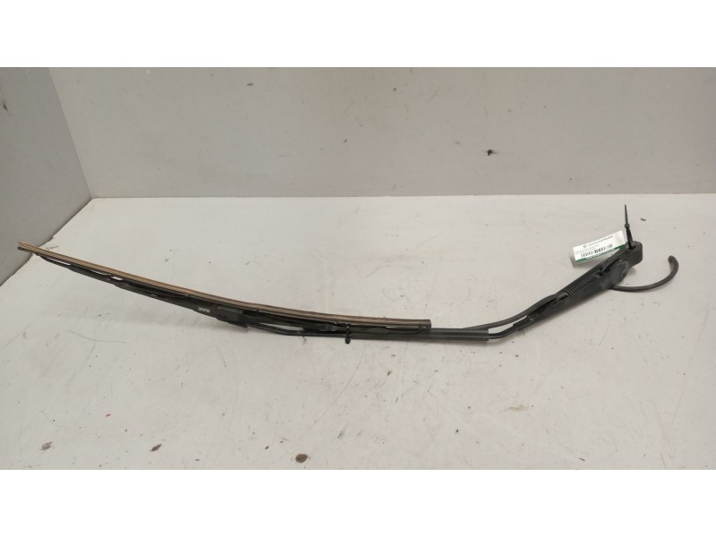 Recambio de brazo limpia delantero para daf serie xf105.xxx 12.9 diesel referencia OEM IAM   