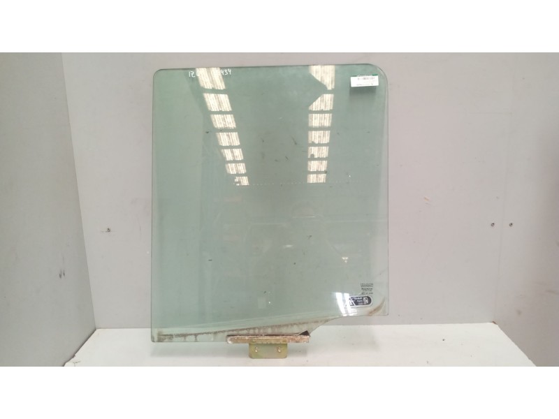 Recambio de luna delantera izquierda para daf serie xf105.xxx 12.9 diesel referencia OEM IAM 1915975  